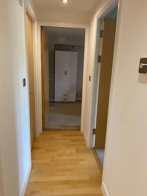 Modern Apartment, Fistral * New Quay